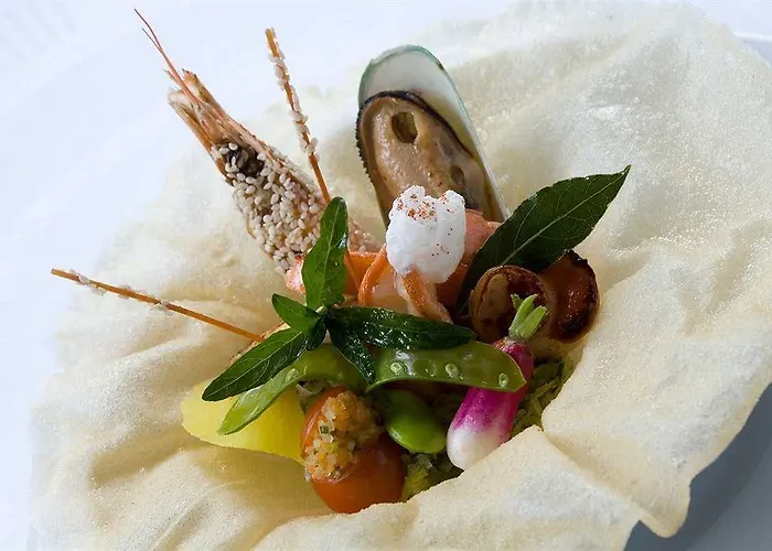 Отель De France